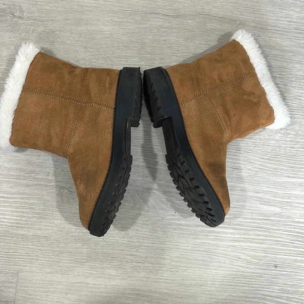 Old navy • girls faux suede faux fur lined boots